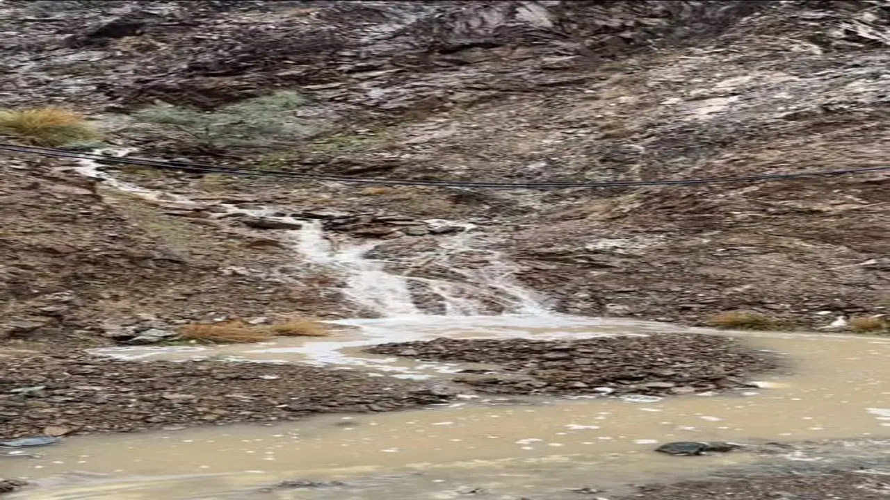 تقلبات جوية مرتقبة.. مناطق إماراتية تشهد هطول أمطار متفاوتة الشدة خلال الساعات القادمة